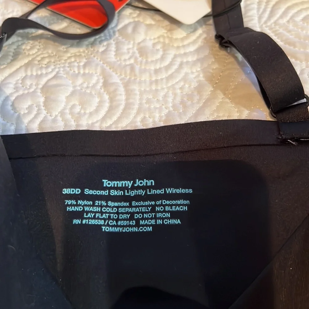 Tommy John Second Skin Lightly Lined‎ Wireless Bra, size 38DD, NWT